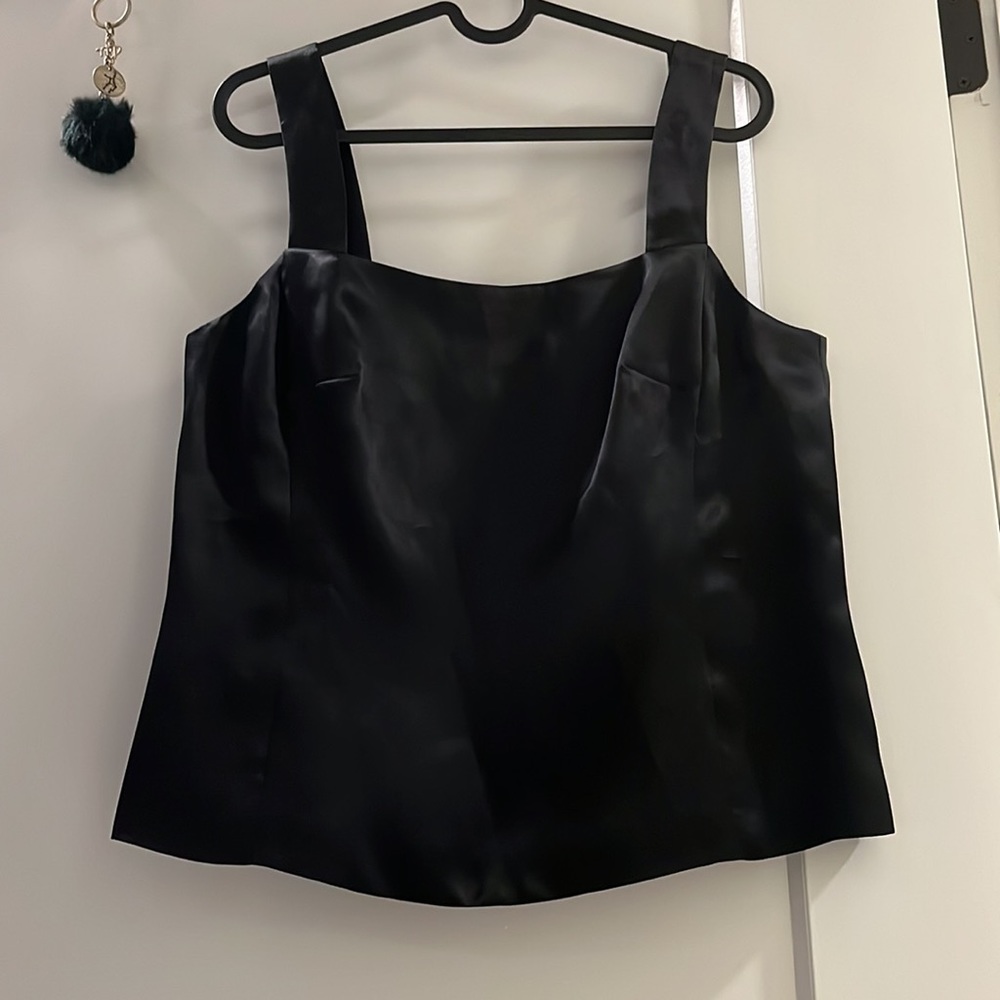 Frascara // 100% Silk // Excellent Condition // Black Top // size 8